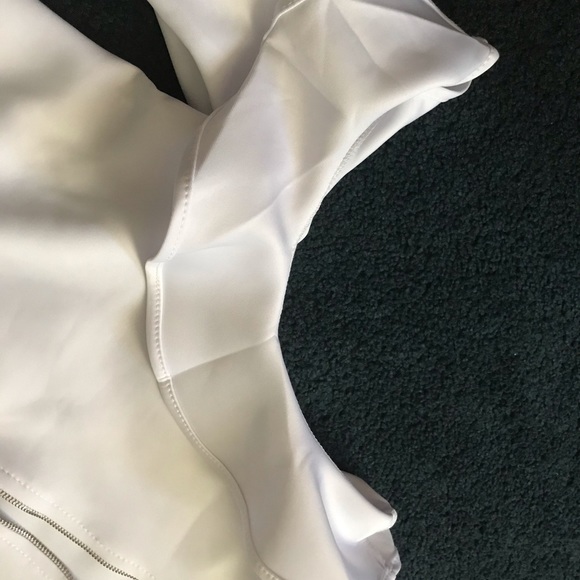 White dress - Picture 3 of 4